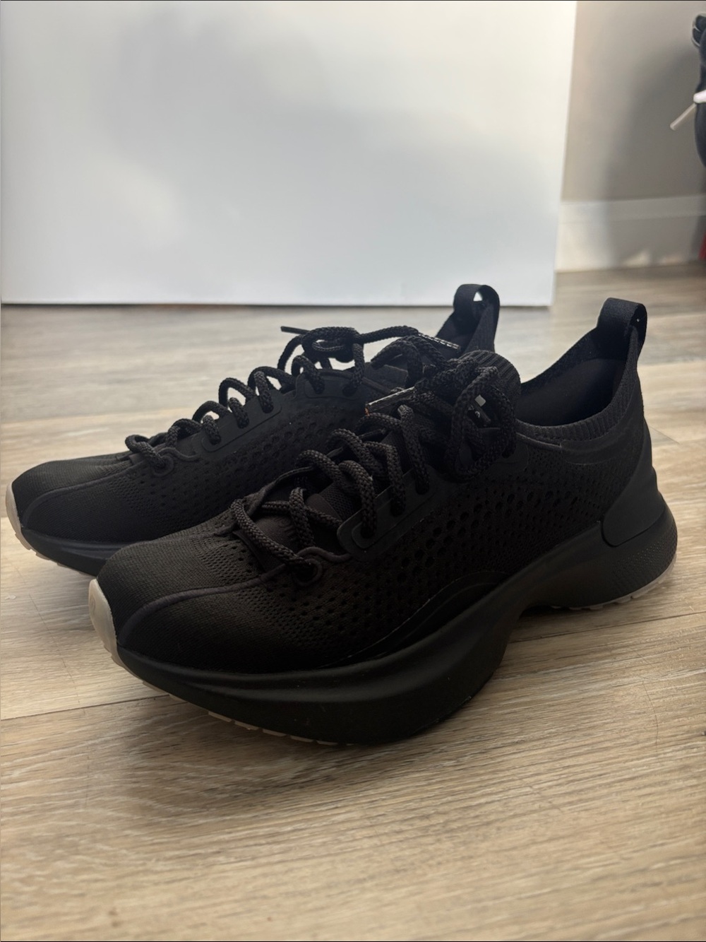 lululemon Women's Black Chargefeel Workout Sneakers